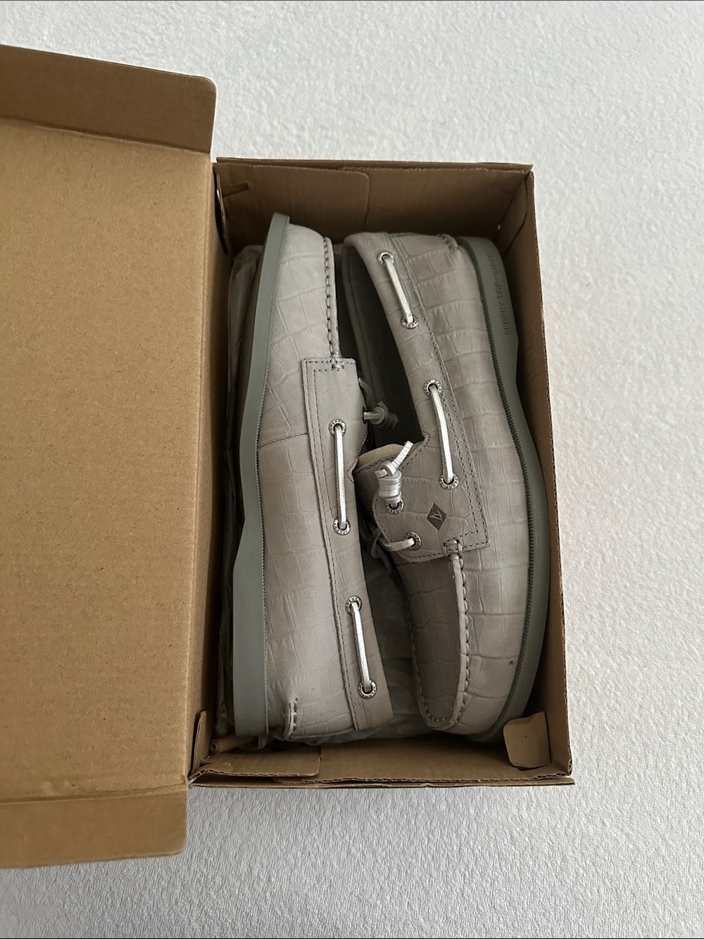 Sperry croc gray